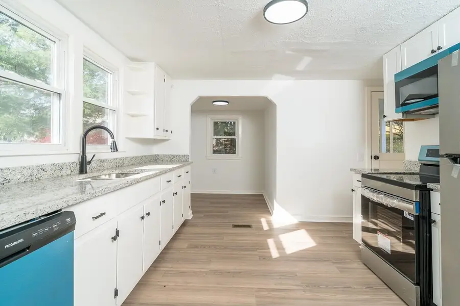 106 Grubert Ave, Staunton, VA 24401 - Image #2