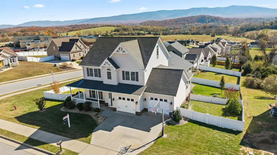 8 Mcilwee Ln, Staunton, VA 24401 - Image #3