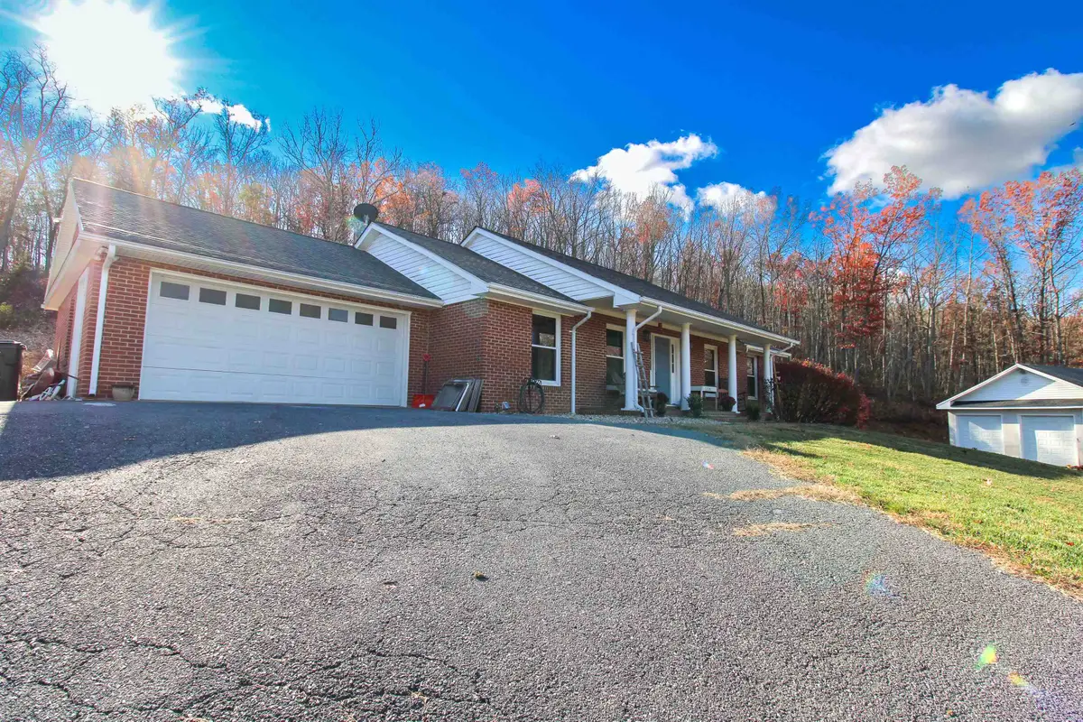 169 Calf Mountain Rd, Waynesboro, VA 22980 - Image #1