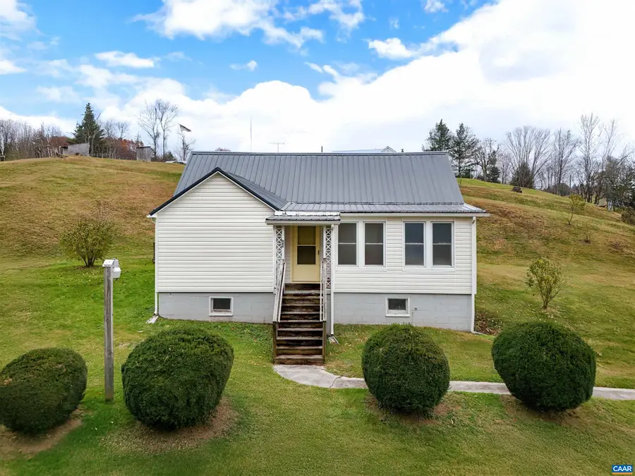 64 Mid Park Ln, Troutdale, VA 24378 - Image #2
