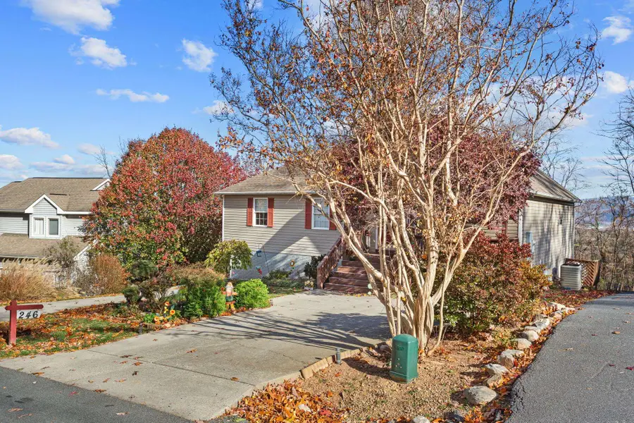 246 Jessamine Pl, McGaheysville, VA 22840 - Image #2