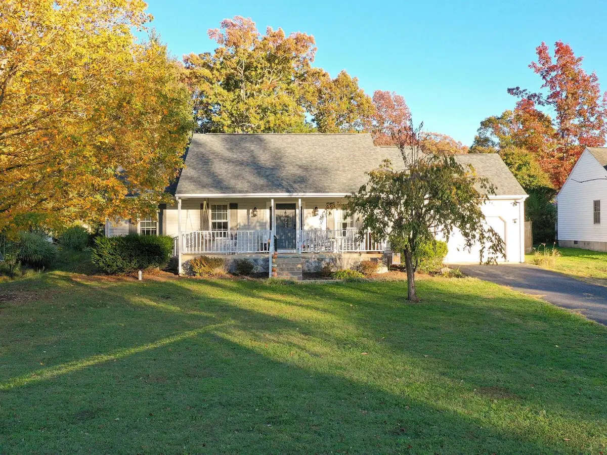 378 Forest Springs Dr, Stuarts Draft, VA 24477 - Image #1