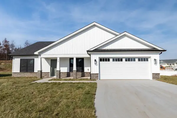 23 Stuart James Ct, Waynesboro, VA 22980