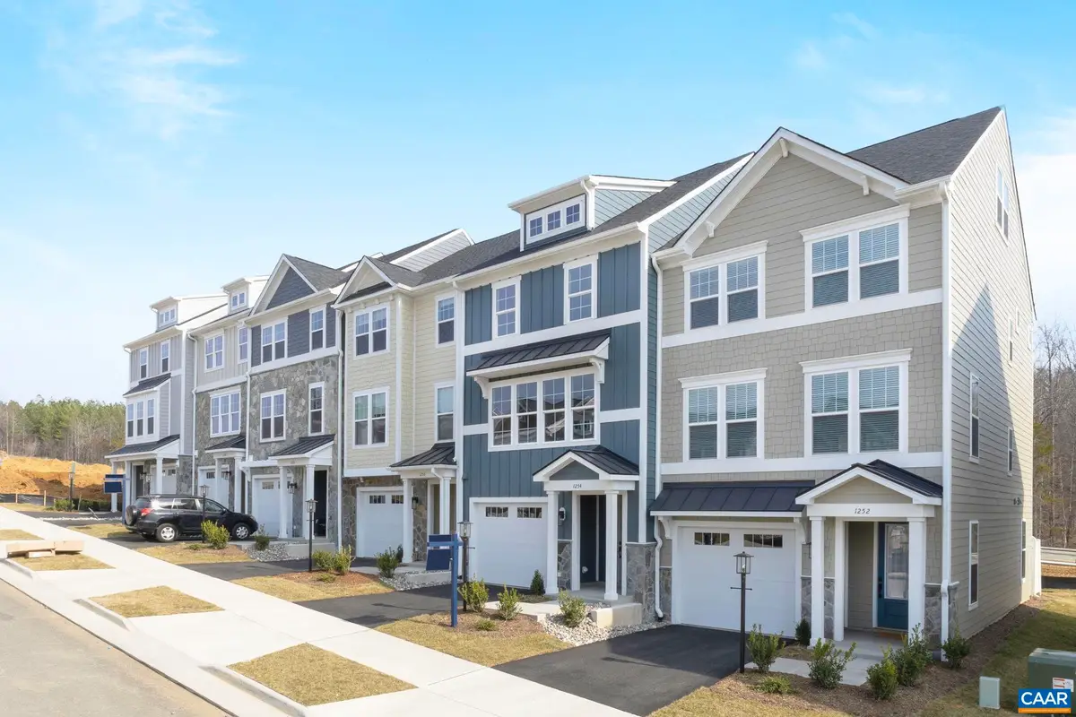 3046 Farrow Cir, Charlottesville, VA 22901 - Image #1