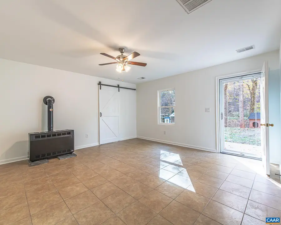 3189 James River Rd, Howardsville, VA 24562 - #3