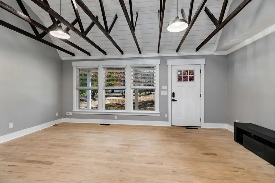 251 Cooper Dr, Stuarts Draft, VA 24477 - Image #3