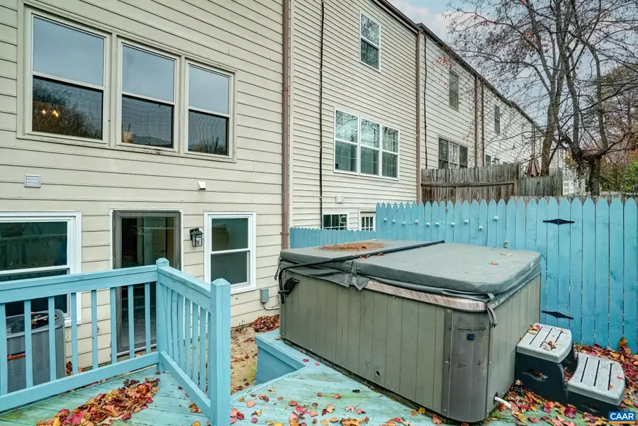 1594 Garden Ct, Charlottesville, VA 22901 - Image #3