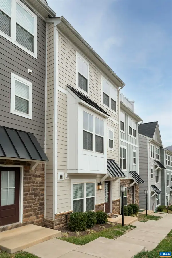 4174 Dauphin Dr, Charlottesville, VA 22902