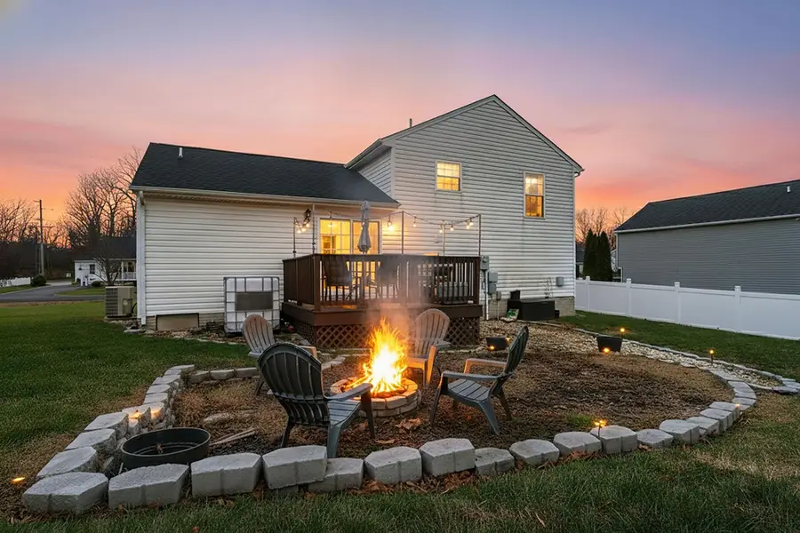 32 Woodside Dr, Waynesboro, VA 22980 - Image #2