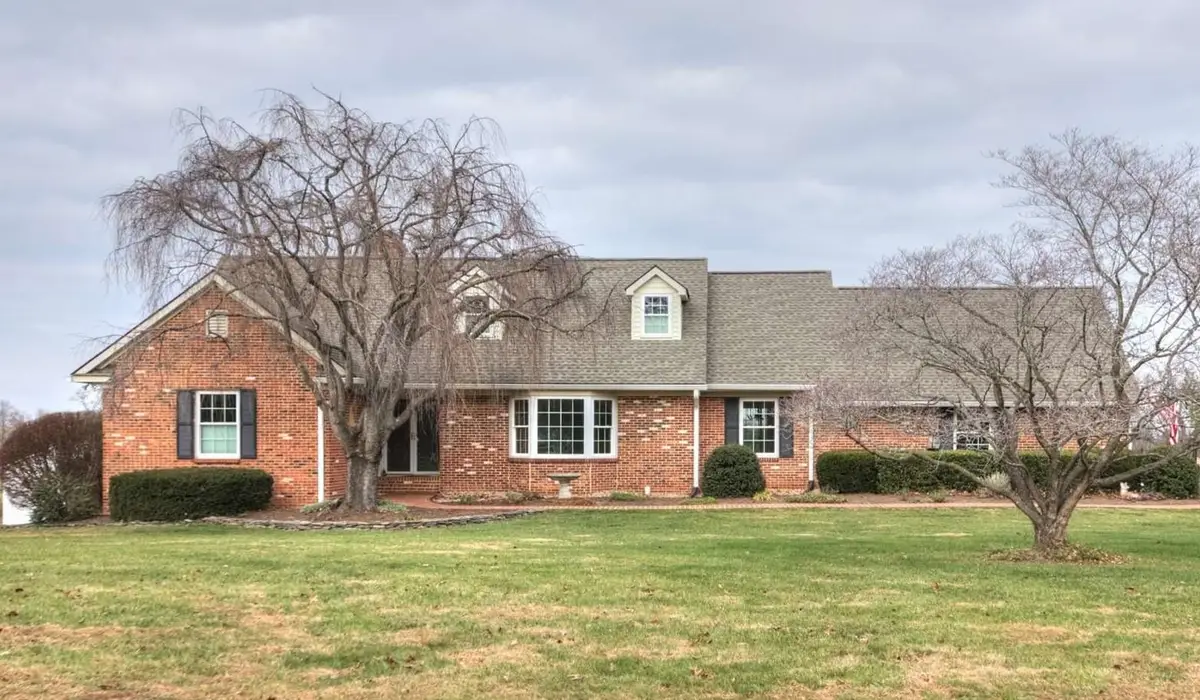 152 Huntington Pl, Waynesboro, VA 22980 - Image #1