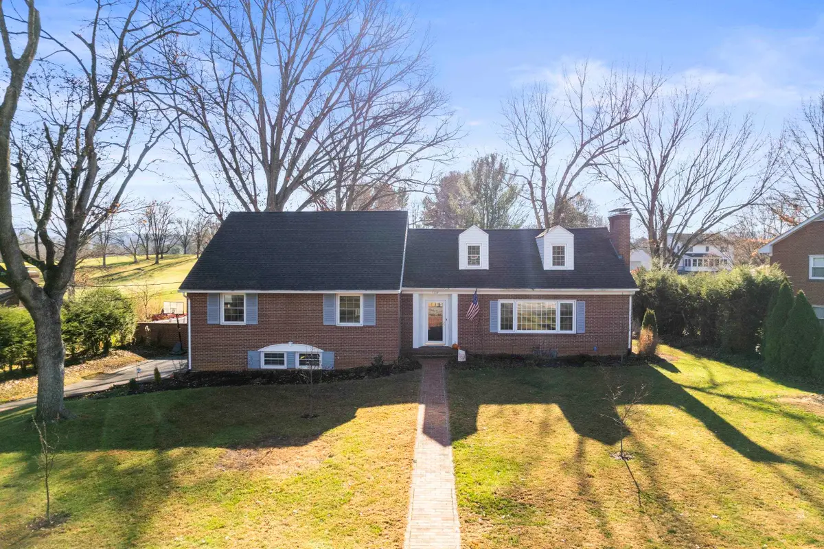 1220 Chatham Rd, Waynesboro, VA 22980 - Image #1