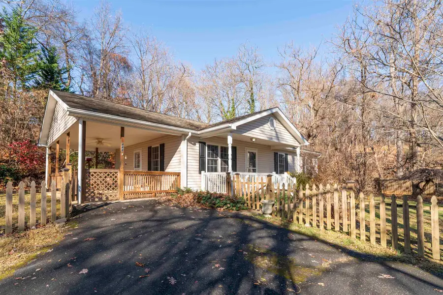 444 Peach St, Staunton, VA 24401 - Image #2
