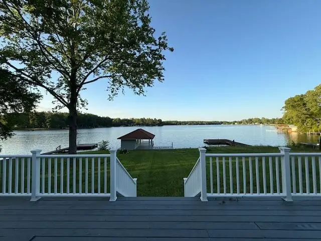 1382 Lakeshore Dr S, Louisa, VA 23093 - Image #2