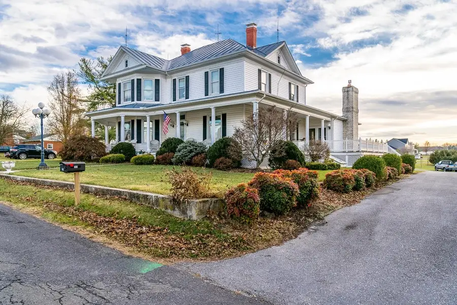 187 Houff Rd, Weyers Cave, VA 24486 - Image #2