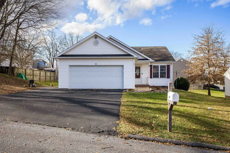 425 Jackson Ave S, Waynesboro, VA 22980 - Image #2