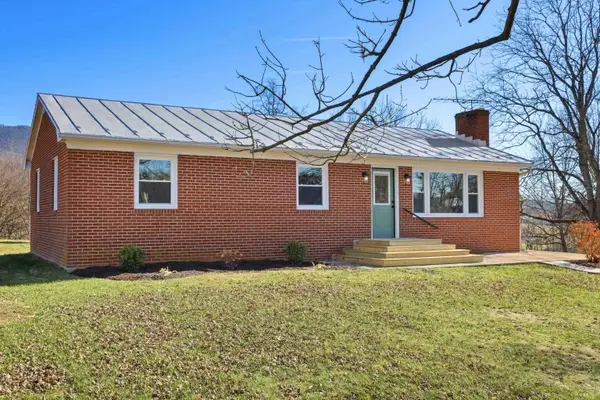 1726 Mountain Valley Rd, Keezletown, VA 22832