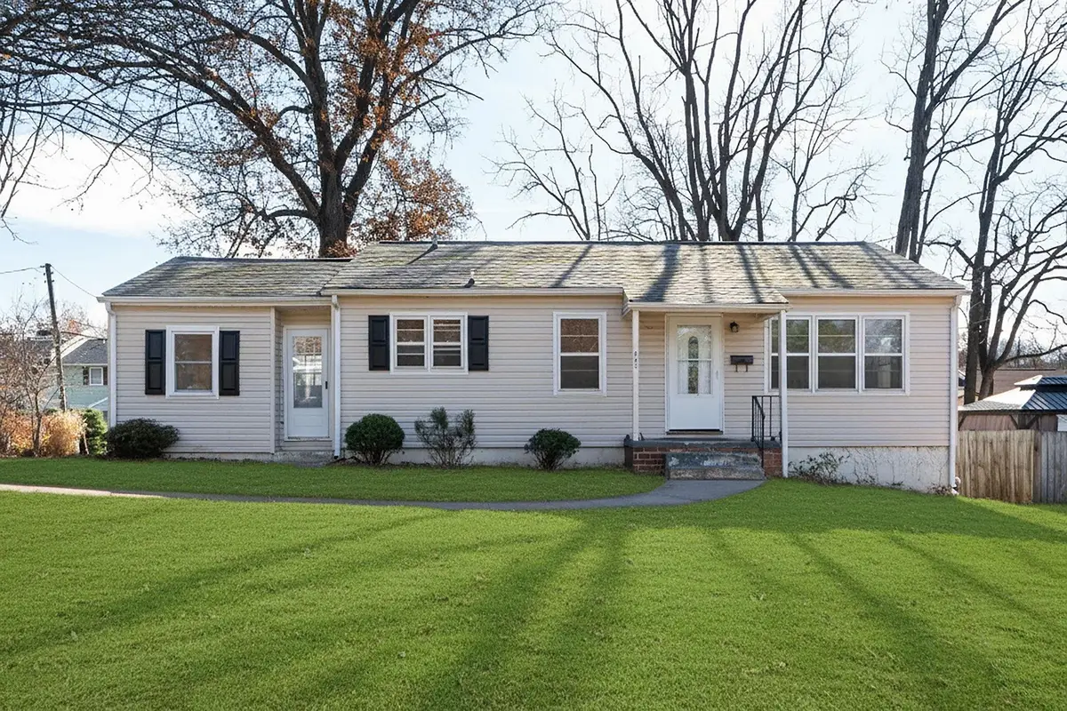 842 Maple Ave, Waynesboro, VA 22980 - Image #1