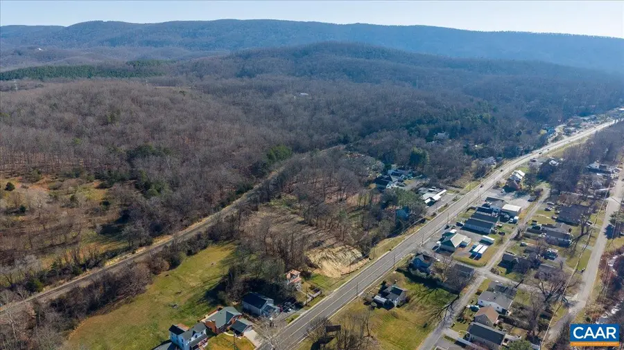 1357 Main St E, Waynesboro, VA 22980 - #2