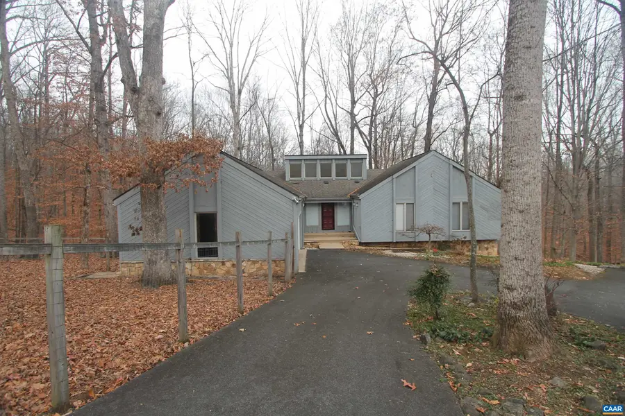 50 Lynnwood Ln, Charlottesville, VA 22901 - Image #2