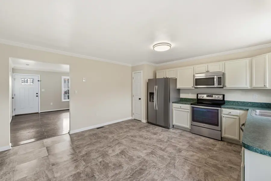 102 Kadies Ln, Edinburg, VA 22824 - Image #3