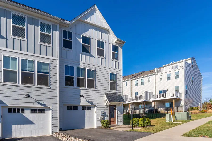 4416 Alston St, Crozet, VA 22932 - Image #2