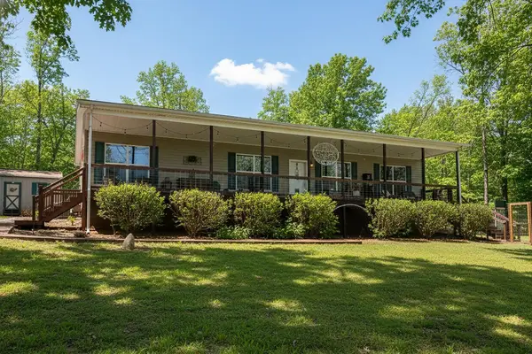 693 Truslows Ln, Nellysford, VA 22958