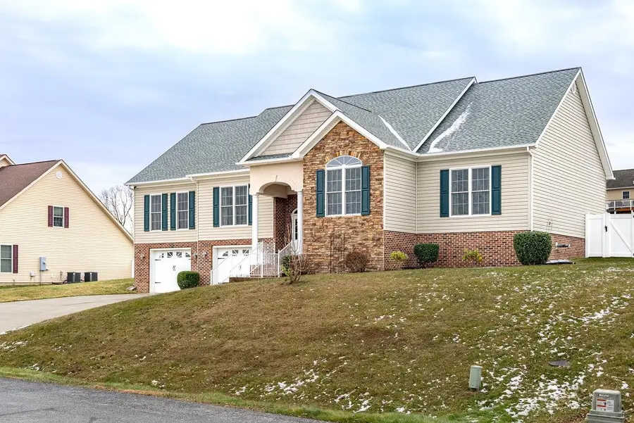 6250 Dotts Ln, Penn Laird, VA 22846 - Image #3