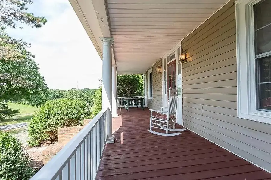 163 Pleasant View Rd, Staunton, VA 24401 - Image #3