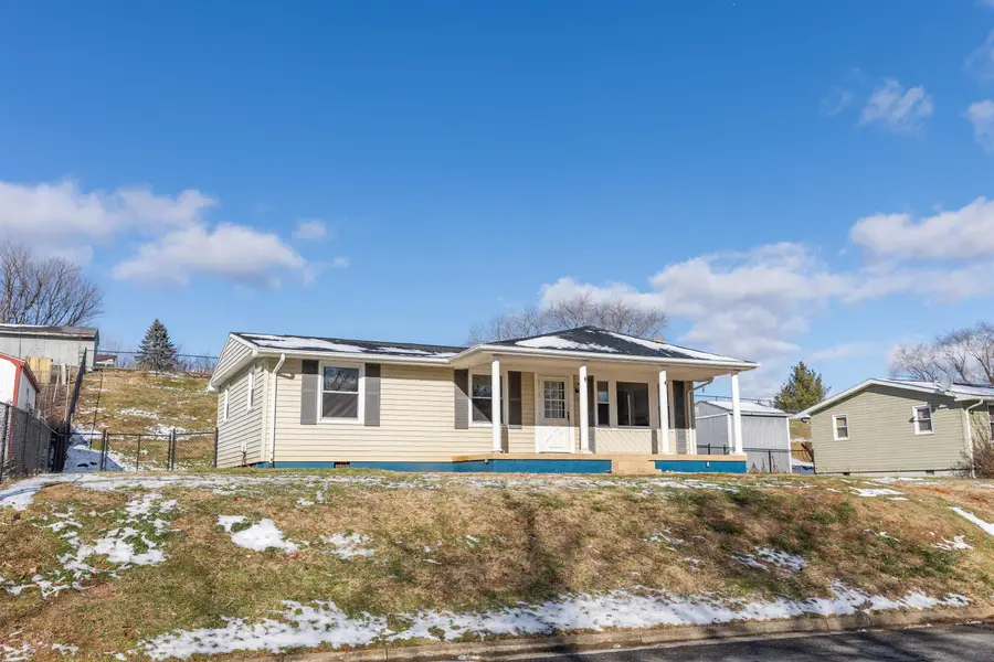 184 Hillside Dr Sw, Buena Vista, VA 24416 - Image #3