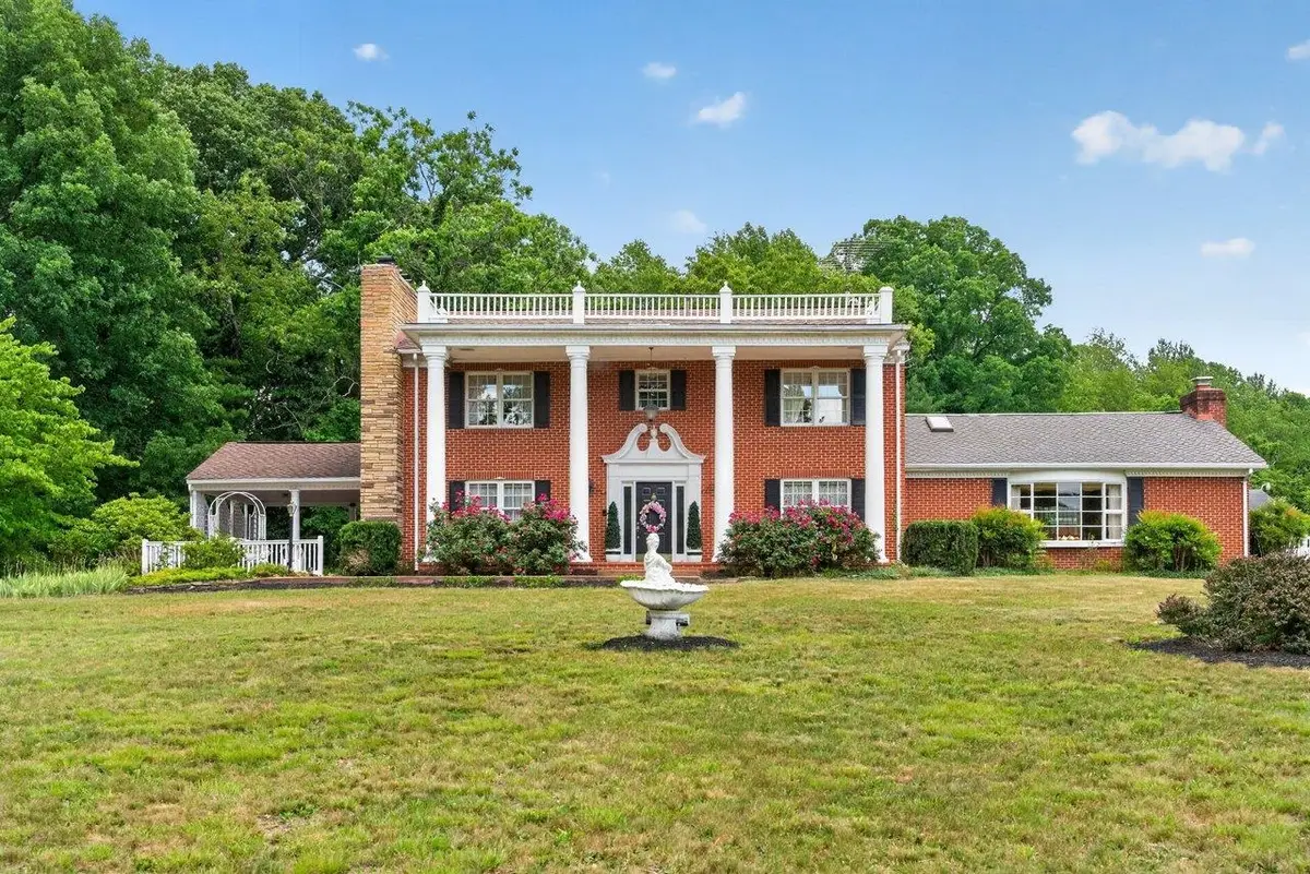 8217 South East Side Hwy, Elkton, VA 22827 - #1