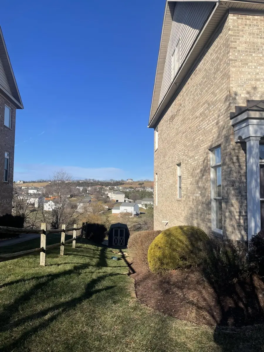 46 Enchanted View Cir, Fishersville, VA 22939 - Image #3