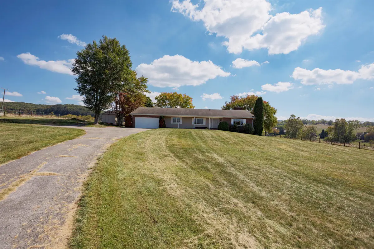 2834 Brownsburg Tpke, Raphine, VA 24472 - Image #1