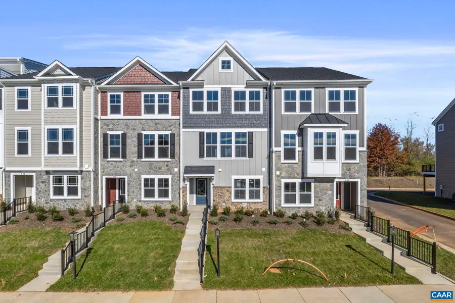 738 Park Ridge Dr, Crozet, VA 22932 - Image #2