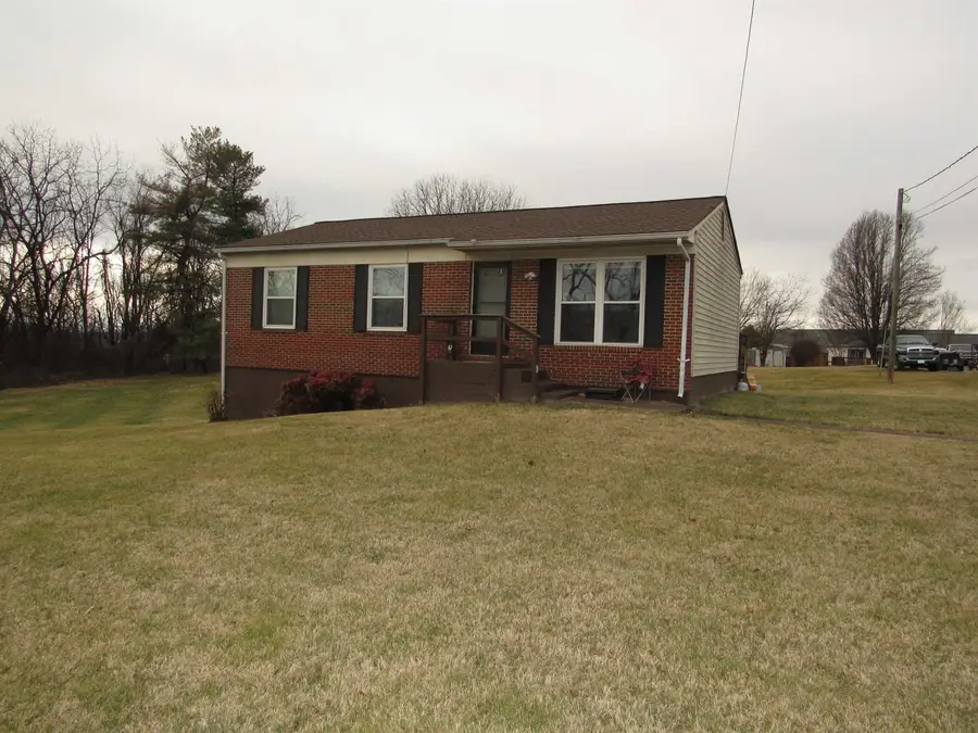 103 Antrim Rd, Fishersville, VA 22939 - Image #2