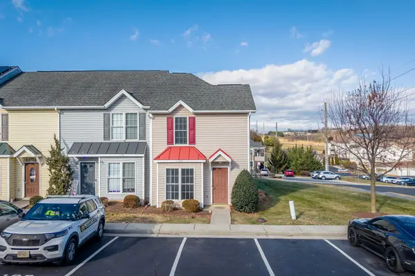 1138 Paul Revere Ct, Harrisonburg, VA 22802