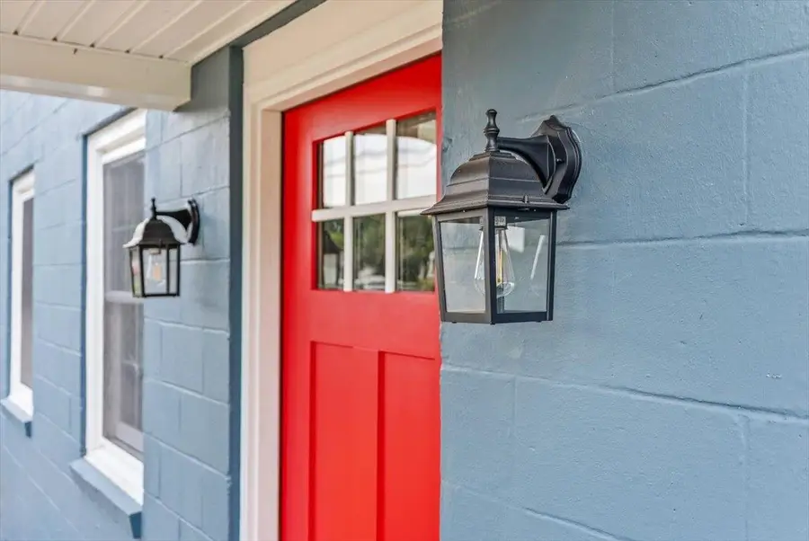 143 Elkin Ave N, Waynesboro, VA 22980 - Image #3