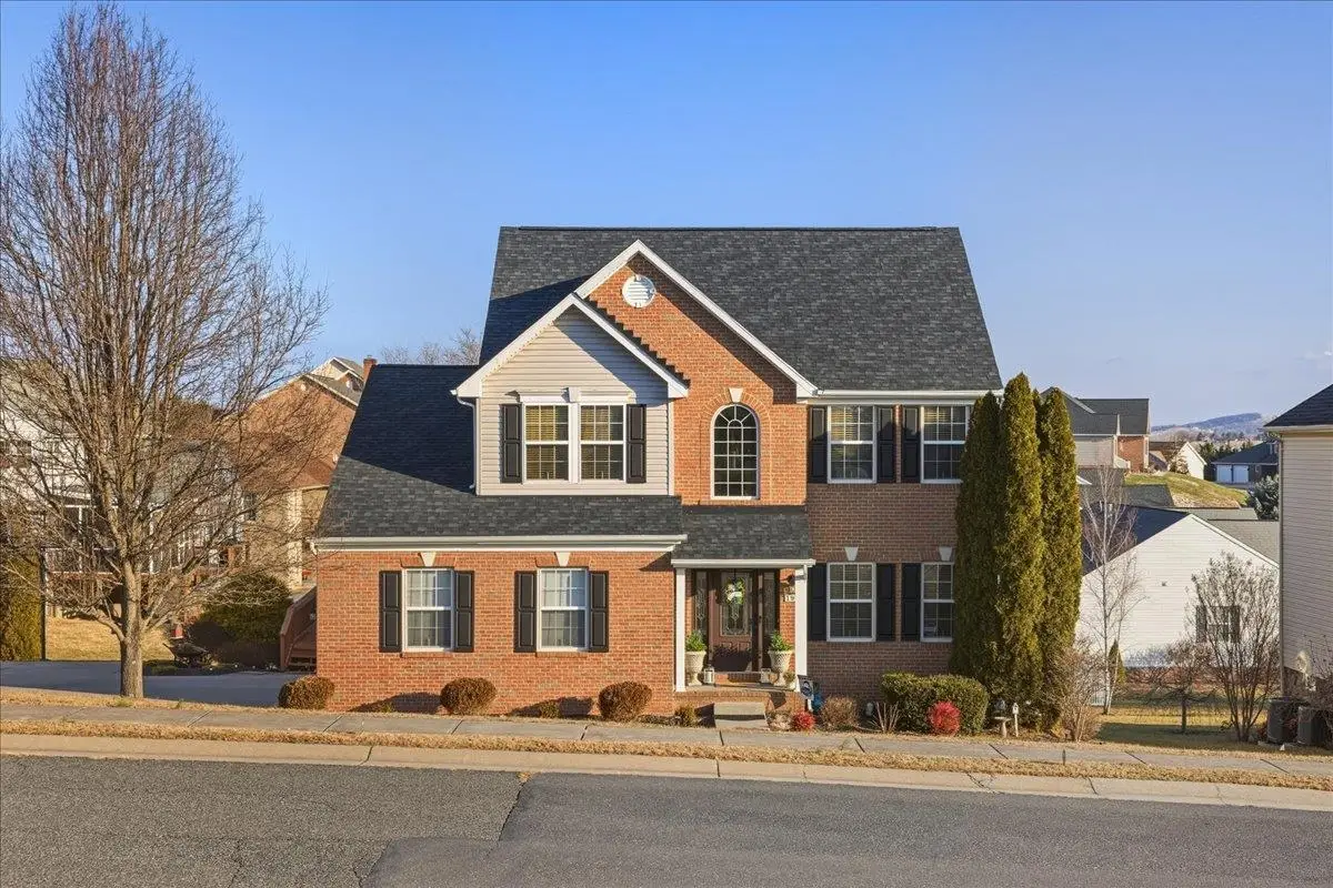 191 Eisenhower Dr, Broadway, VA 22815 - #1