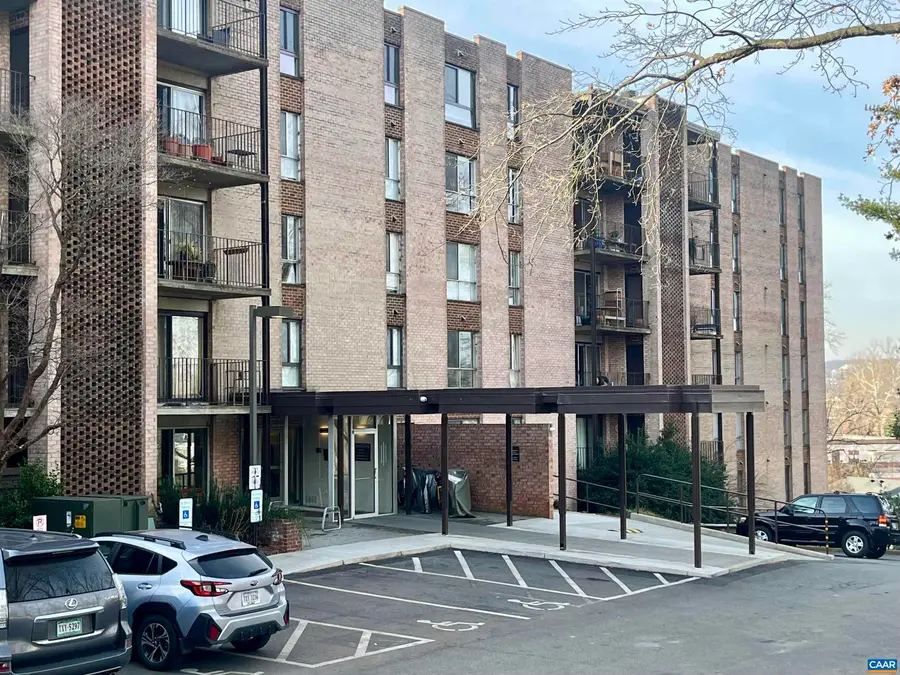 511 First St N, Charlottesville, VA 22902 - #3