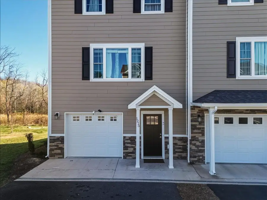 1215 Harvest Ct, Massanetta Springs, VA 22801 - Image #2