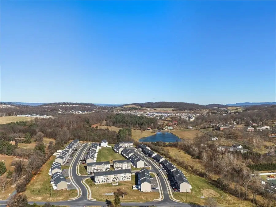 1215 Harvest Ct, Massanetta Springs, VA 22801 - Image #3