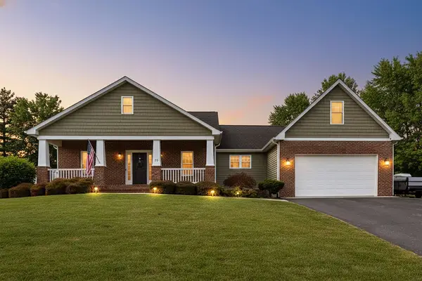 80 Riverhead Dr, Staunton, VA 24401