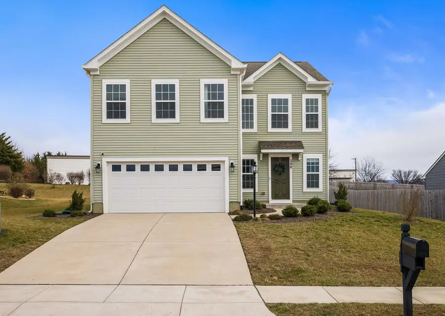 208 Oakbridge Dr, Waynesboro, VA 22980 - Image #2