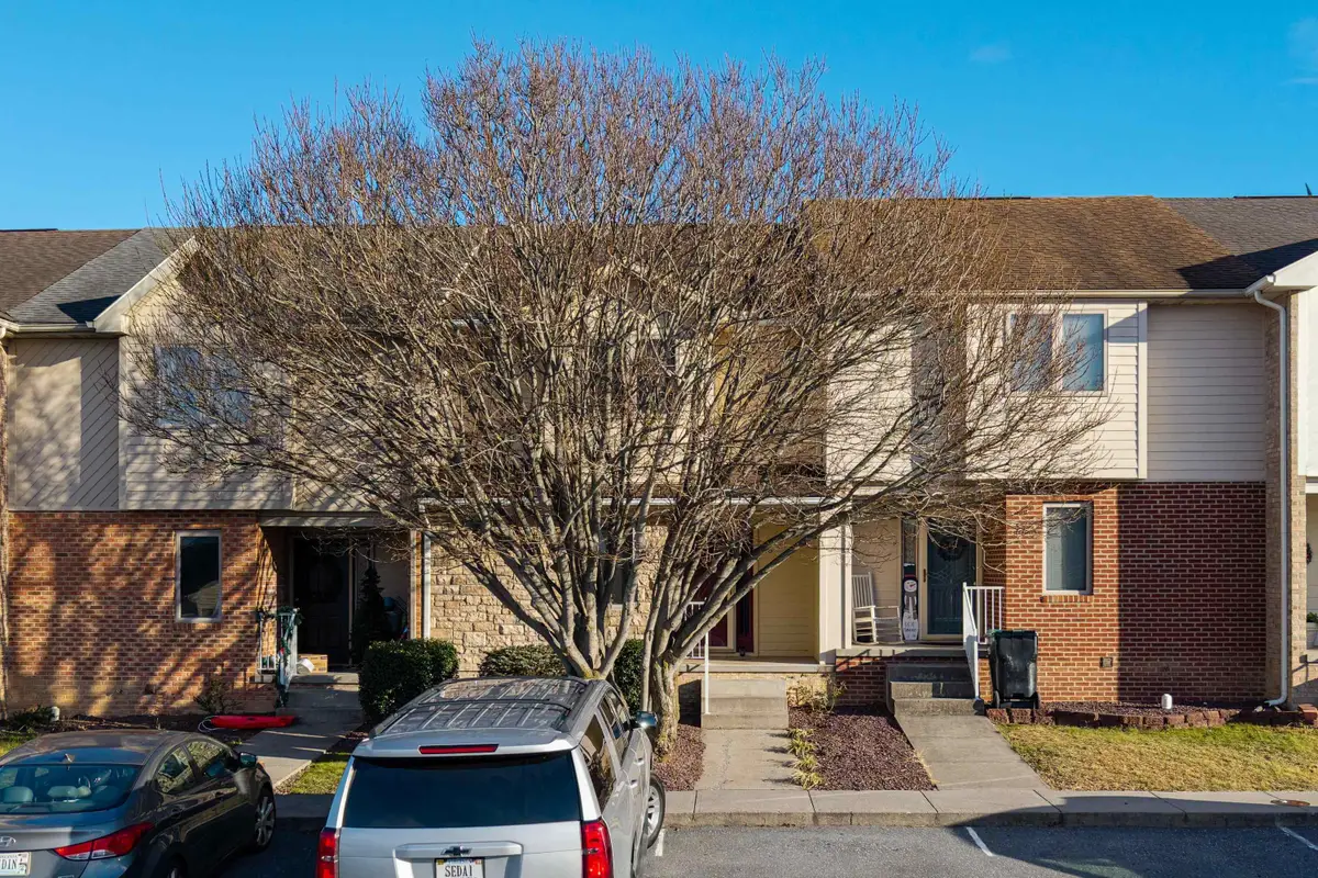 216 Walnut Dr, Broadway, VA 22815 - Image #1