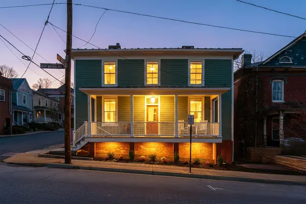 309 Beverley St W, Staunton, VA 24401