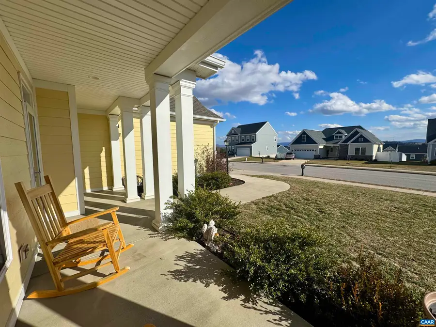 189 Windsor Dr, Fishersville, VA 22939 - Image #3