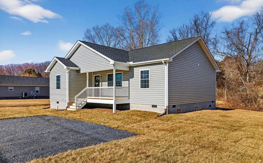 1637 A St, Waynesboro, VA 22980 - Image #2