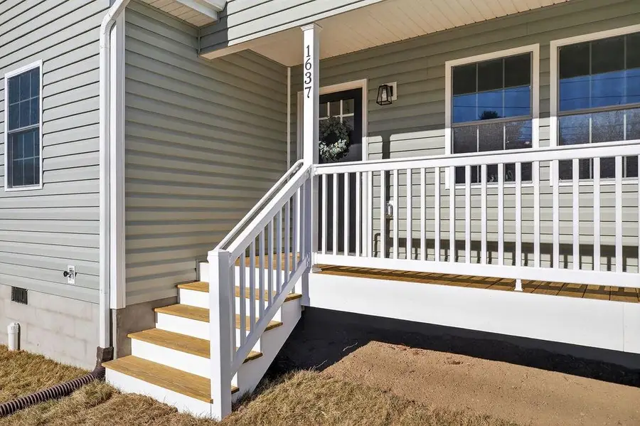 1637 A St, Waynesboro, VA 22980 - Image #3