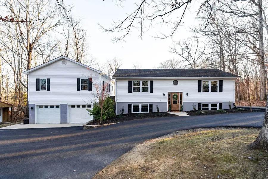 38 Shady Pond Ln, Stuarts Draft, VA 24477 - Image #2