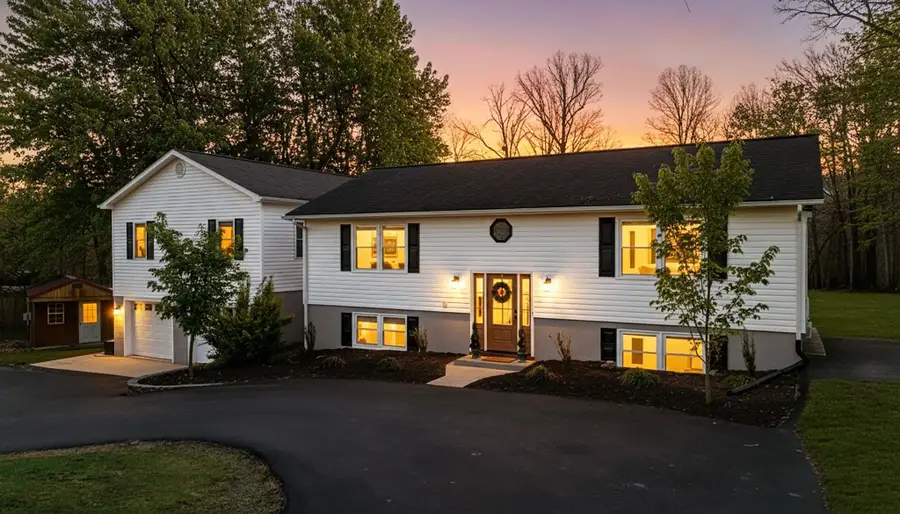 38 Shady Pond Ln, Stuarts Draft, VA 24477 - Image #3