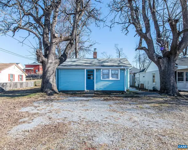 628 Augusta Ave N, Waynesboro, VA 22980